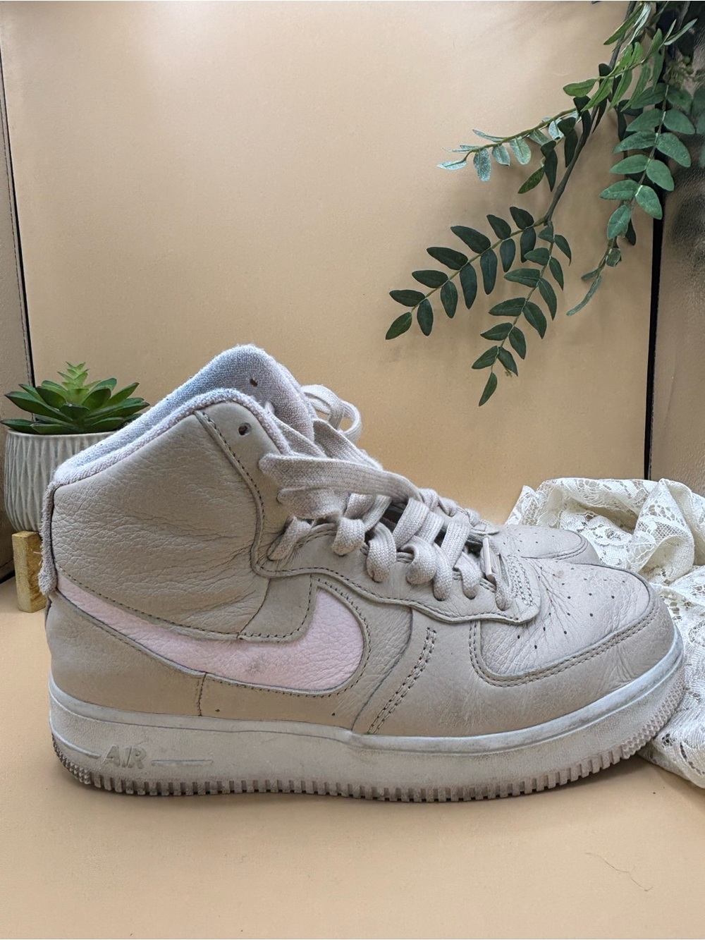 Nike Air Force 1 High Sculpt High Tops - Picture 4 of 6